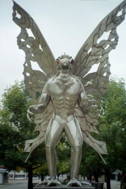 250px-mothman_statue_2005.jpg
